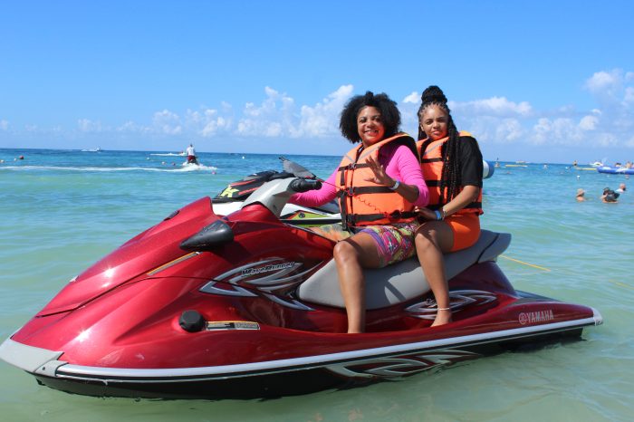 Best Day Pass Cozumel + Jet Ski + 1 Food + 5 Drinks.